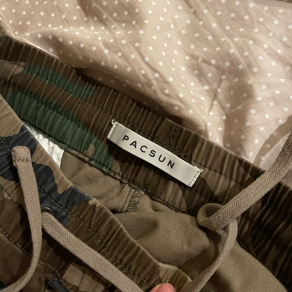 Pacsun camo joggers - Picture 3 of 3